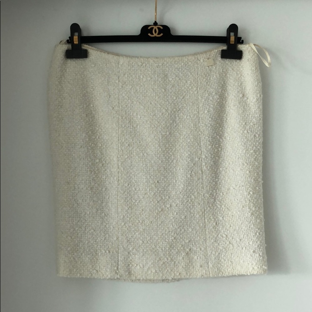 White Chanel skirt (Boucle, 04C)